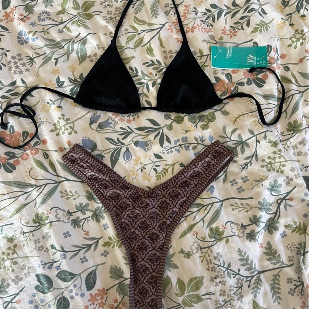 Two piece bikini set black triangle top and pattern bottoms